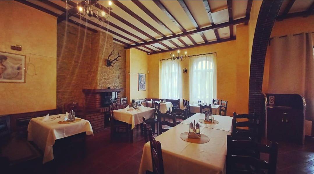 Hotel Restaurant Casa Miorita Buşteni Exterior foto